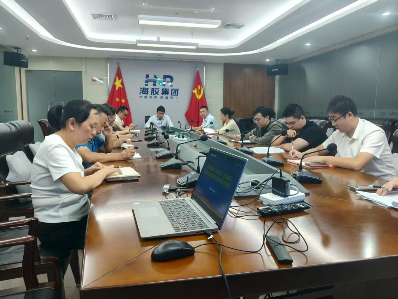 5a500dfdb4b14ba6ac68afef23756f42 5a500dfdb4b14ba6ac68afef23756f42